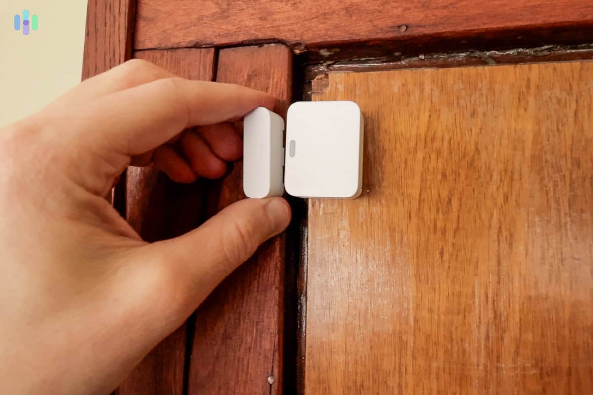 Installing SimpliSafe’s Entry Sensor Installing SimpliSafe's Entry Sensor